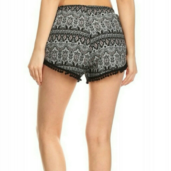 ✂Final NWT Sexy Shorts w/ fringe overlay - Picture 3 of 4
